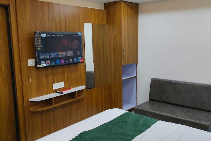 Room 14 of 29