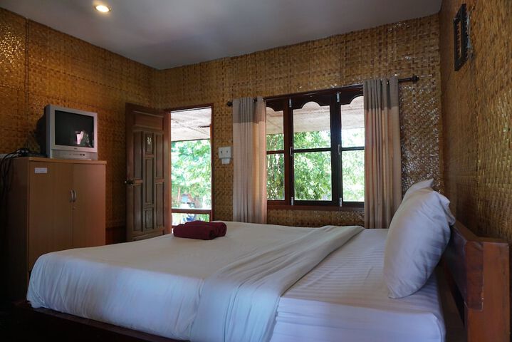 Room 22 of 28