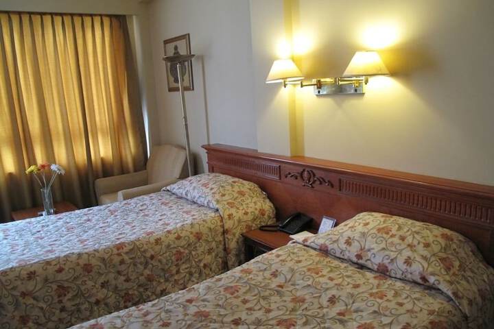 Room 7 of 18