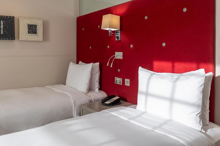 Room 45 of 114