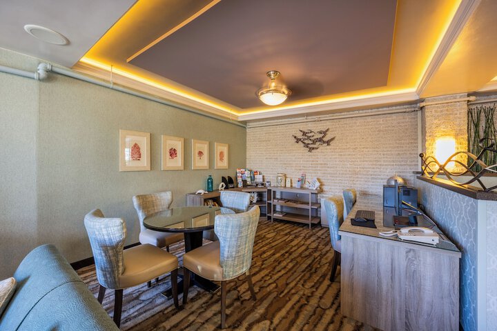 Hotel Interior 4 of 35