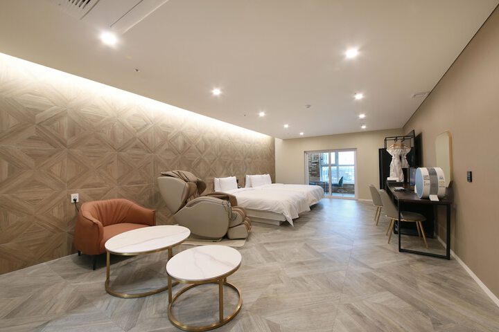 Room 60 of 140