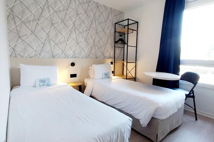 Room 37 of 75