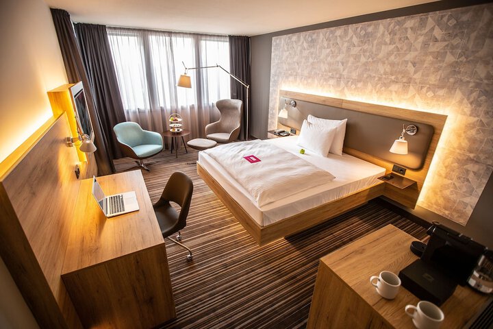 Room 5 of 24