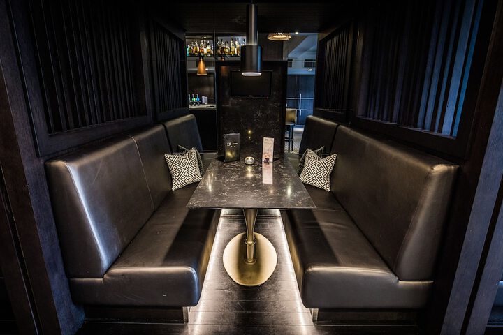 Lounge 82 of 91
