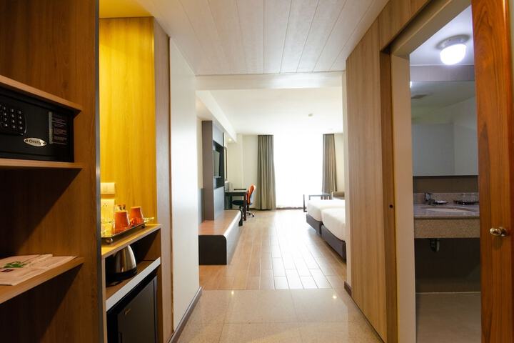 Room 13 of 45