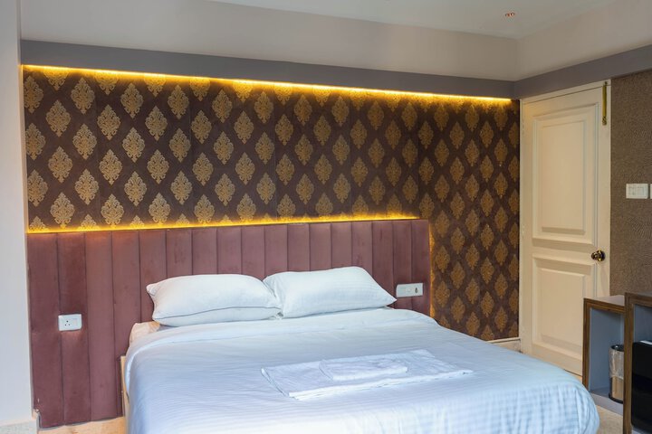 Room 14 of 39