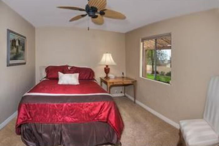 Room 25 of 103