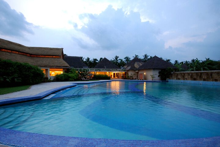 Pool 51 of 83