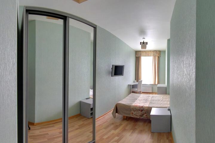 Room 16 of 53