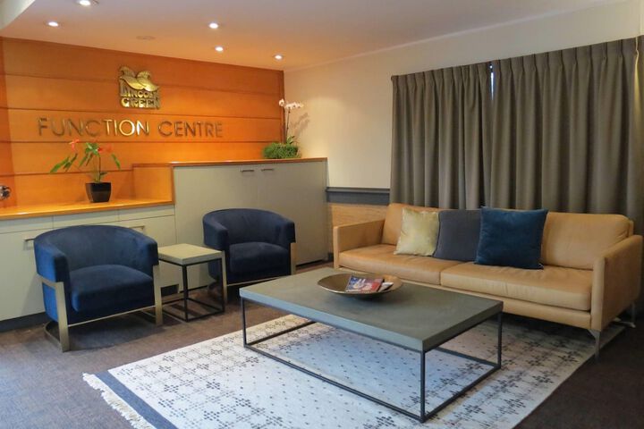 Entrance & Lobby
