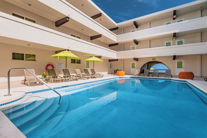 Pool 47 of 77