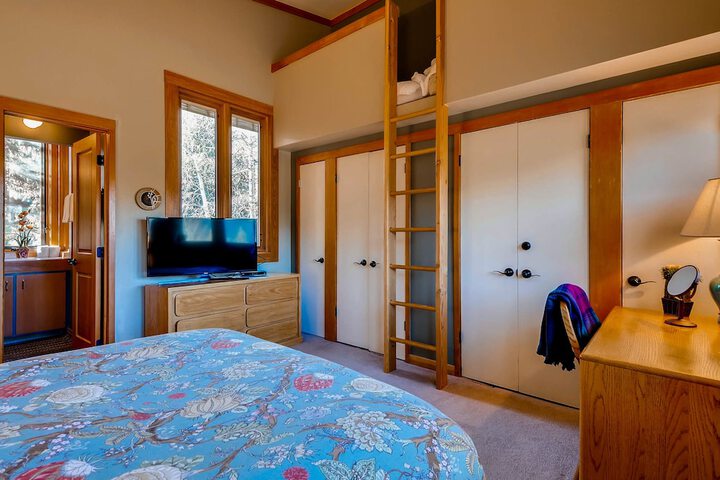 Room 10 of 138