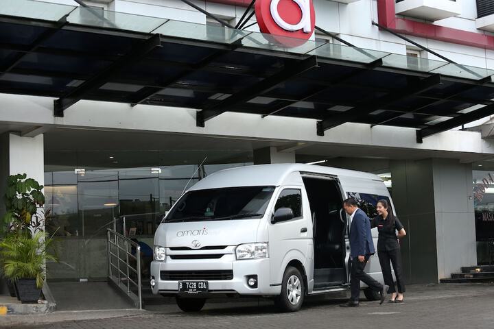 Airport shuttle