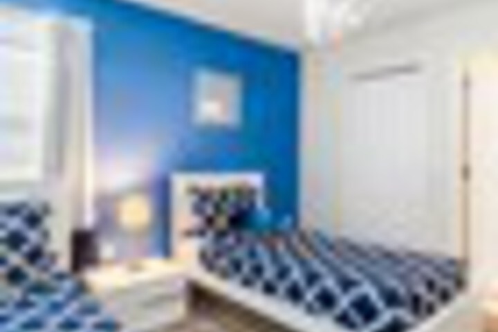 Room 80 of 216