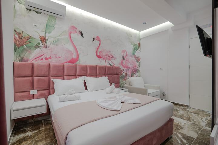 Room 33 of 105