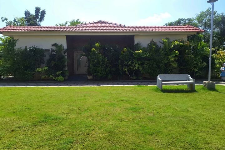 Property Grounds 20 of 27