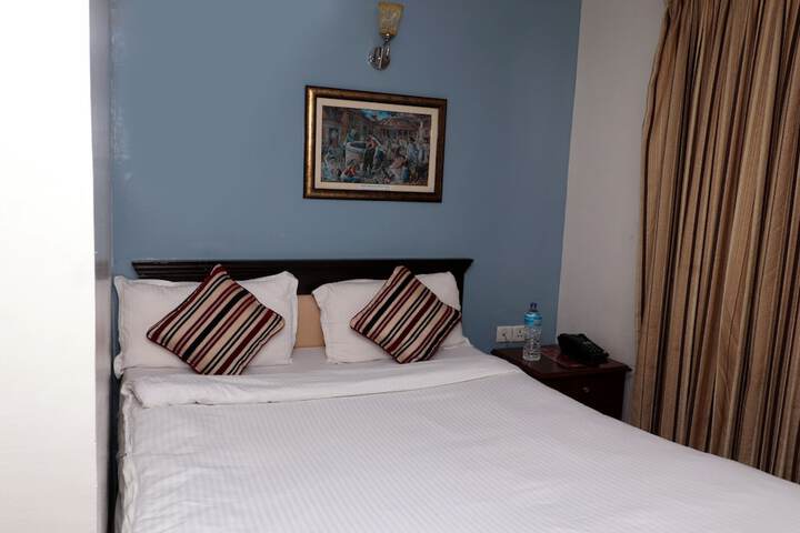 Room 14 of 23