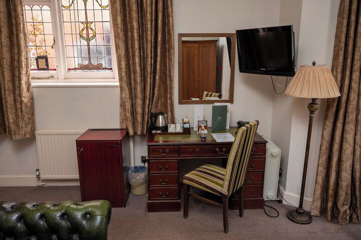 Room 29 of 48