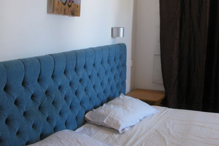 Room 18 of 74