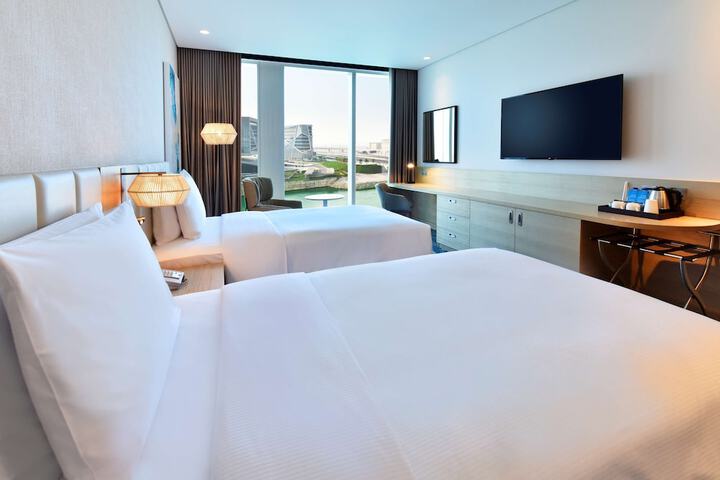 Room 27 of 60