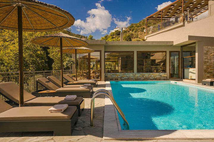 Pool 134 of 197