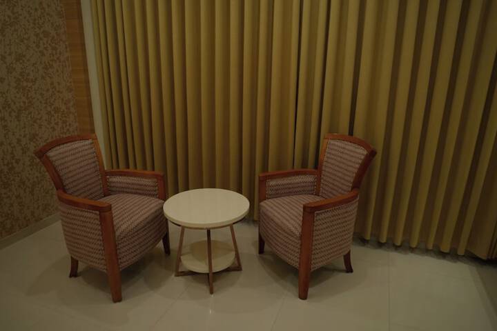 Room 28 of 87