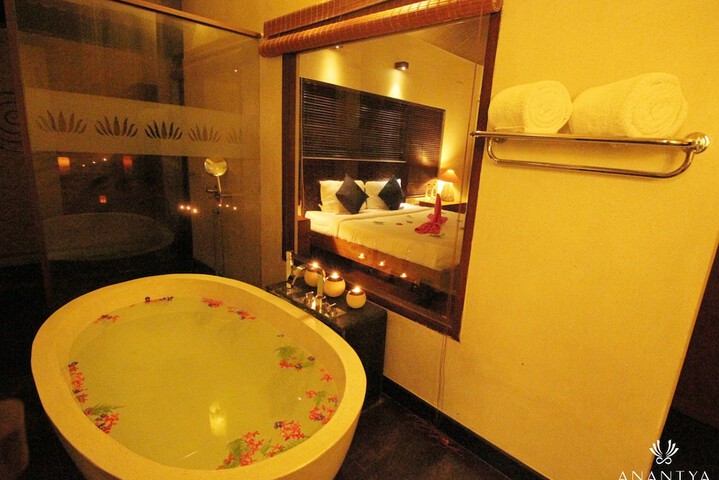 Room 14 of 96