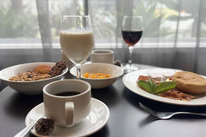 Breakfast/Coffee Service 24 of 30
