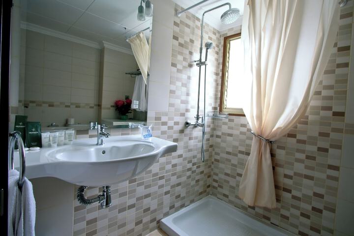 Clean Restrooms