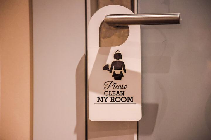 Room 22 of 102