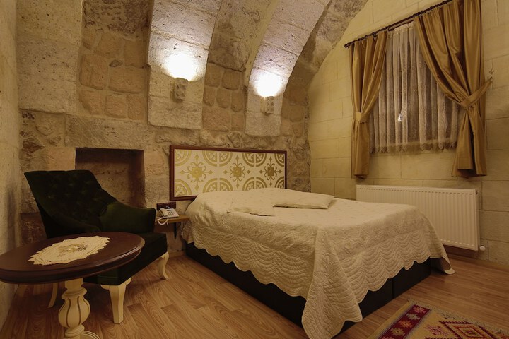 Room 3 of 56