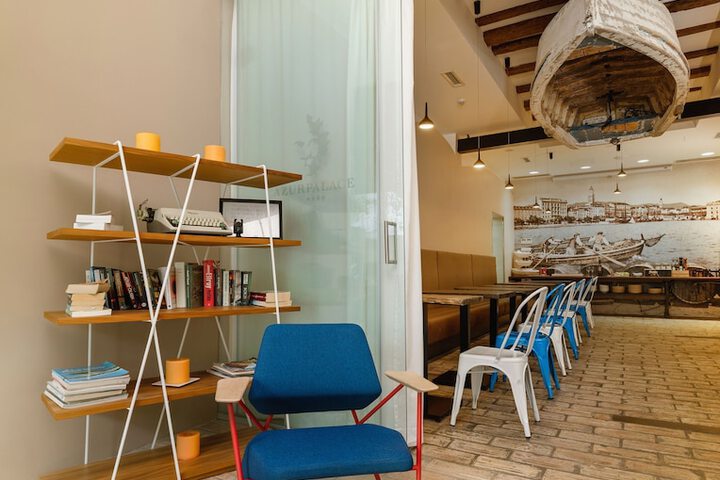 Guest Lobby