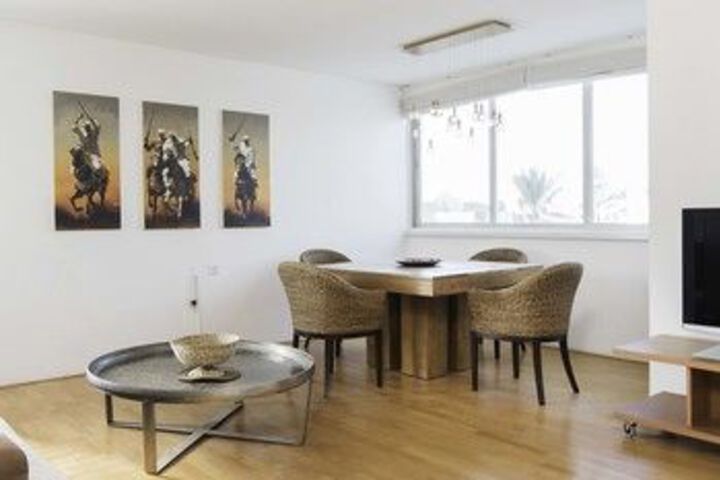 Room 15 of 22