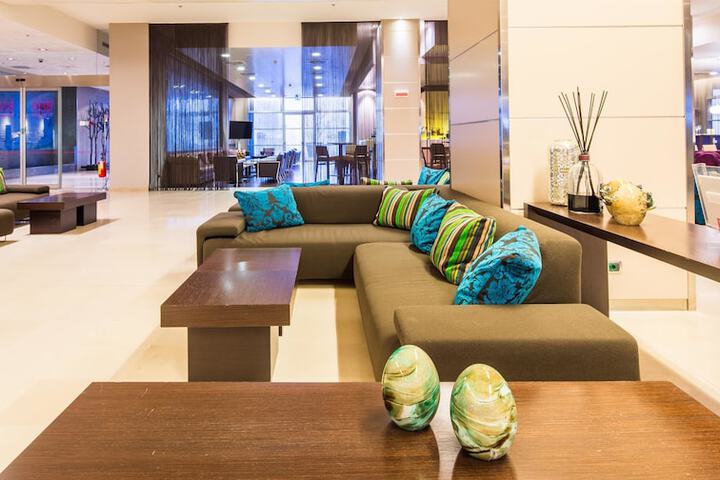Hotel Interior 4 of 168