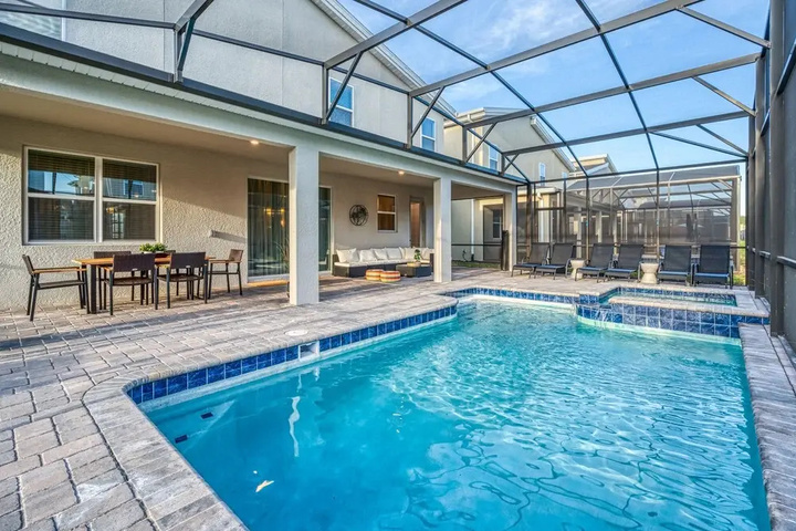 Pool 17 of 31