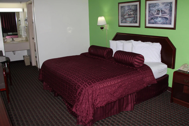 Room 5 of 5