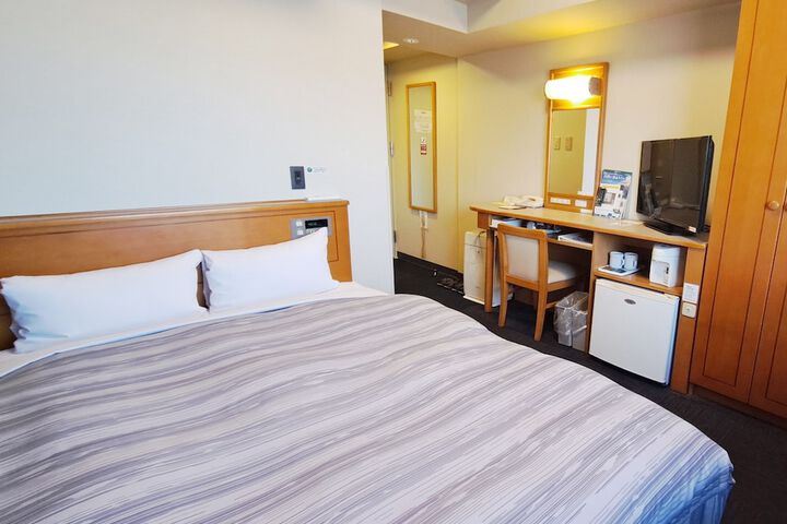 Room 5 of 27