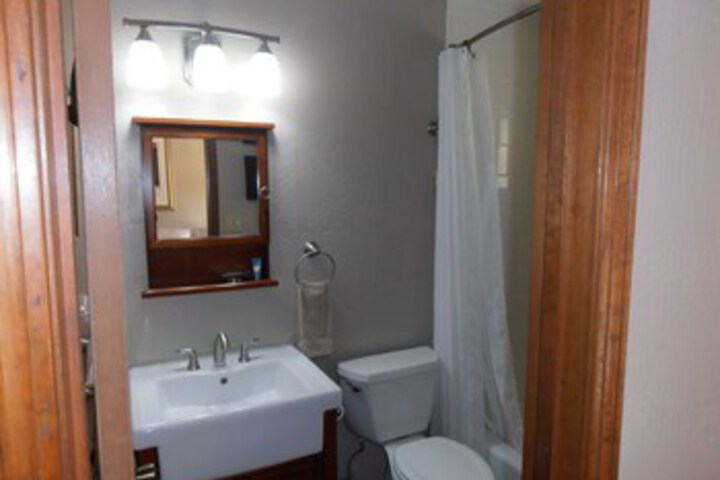 Room 2 of 20