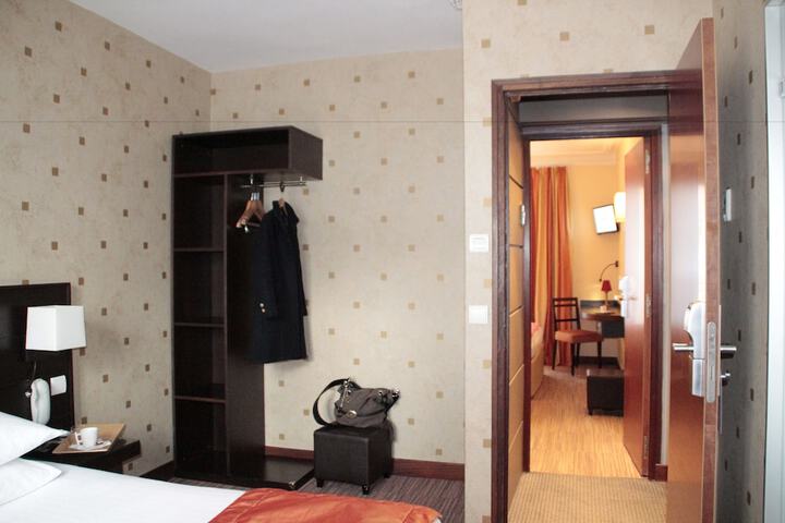 Room 11 of 59
