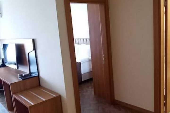 Room 25 of 54