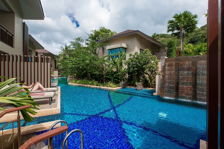 Pool 58 of 102