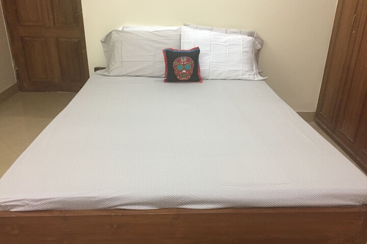 Room 3 of 10