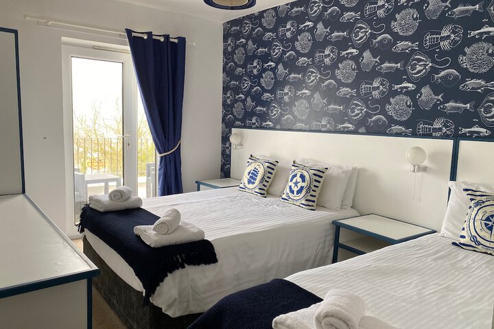 Room 2 of 16