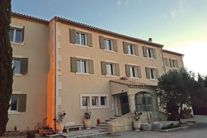 Hotel 64 of 70