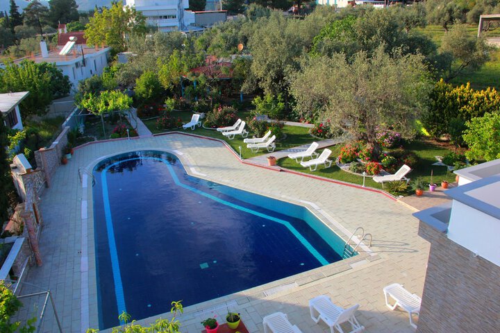 Pool 45 of 66