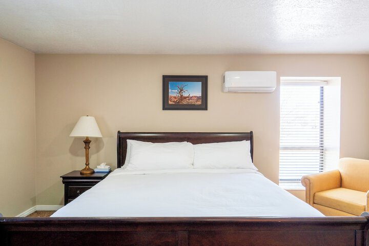 Room 15 of 113