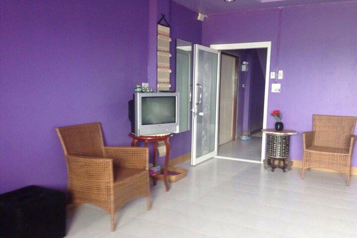 Room 5 of 11