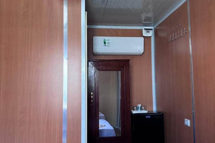 Room 47 of 117