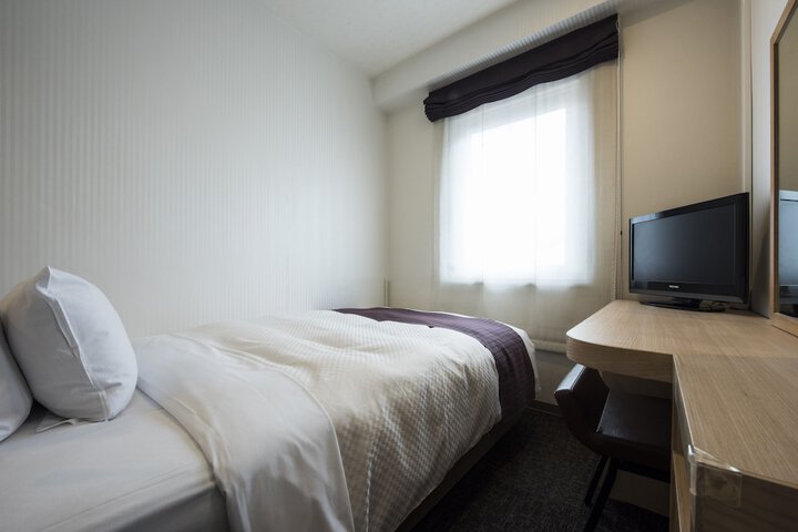Room 19 of 49